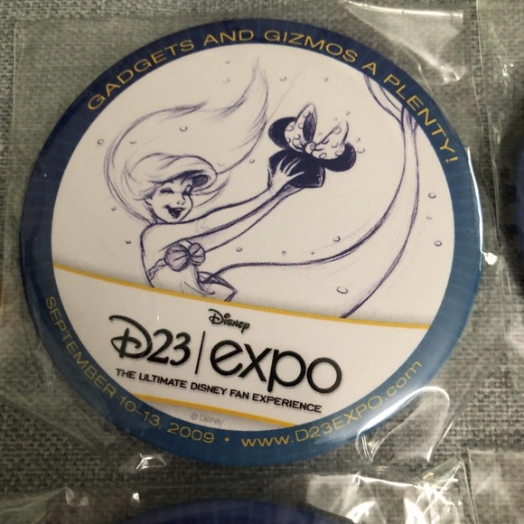 Set Of 7 Disney D23 Expo 2009 Button Pin Badge UNOPENED Complete New Sealed - Picture 3 of 9
